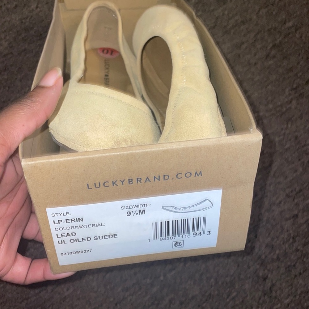 Lucky brand slide on